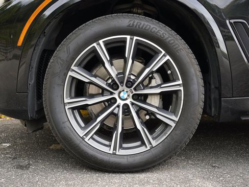Used 2023 BMW X5 xDrive40i w/ M Sport Package AWD/4WD image 12