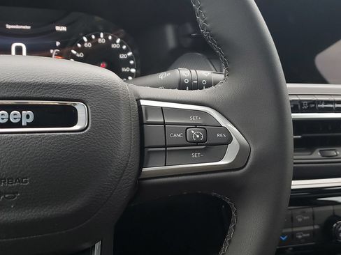 New 2026 Jeep Compass Latitude AWD/4WD image 23