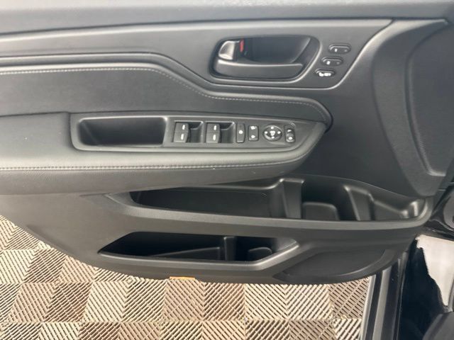 Used 2025 Honda Odyssey EX-L image 18