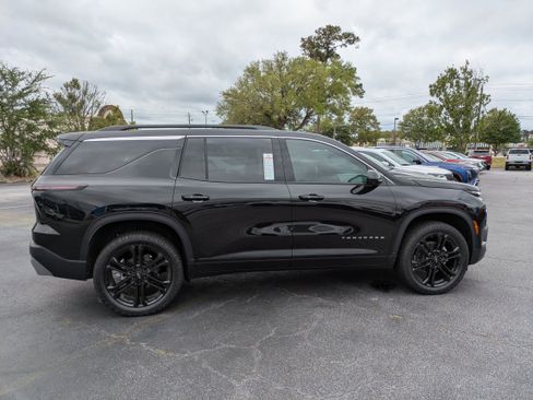 New 2026 Chevrolet Traverse LT w/ Driver Confidence Package FWD image 22