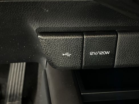 Used 2024 Toyota Camry SE w/ Convenience Package FWD image 34