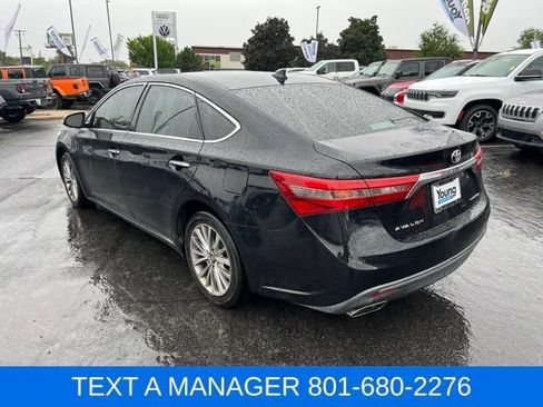 Used 2016 Toyota Avalon Limited w/ Toyota Safety Sense Package FWD image 3