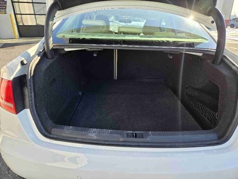 Used 2010 Audi A4 2.0T Premium Plus image 11