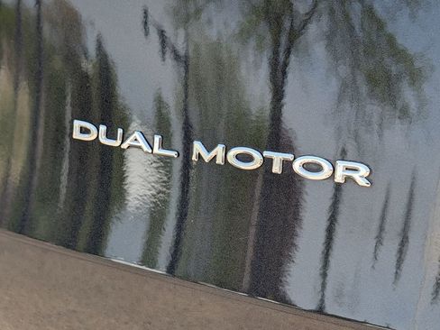 Used 2026 Tesla Model Y Long Range AWD/4WD image 11