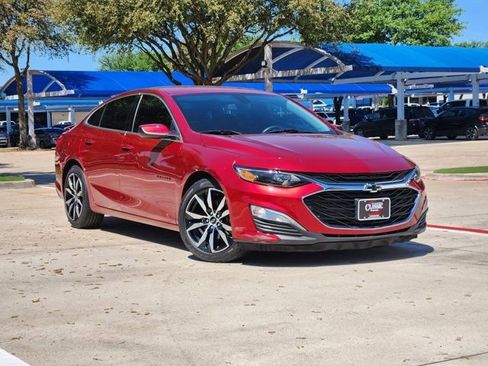 Used 2021 Chevrolet Malibu RS image 2