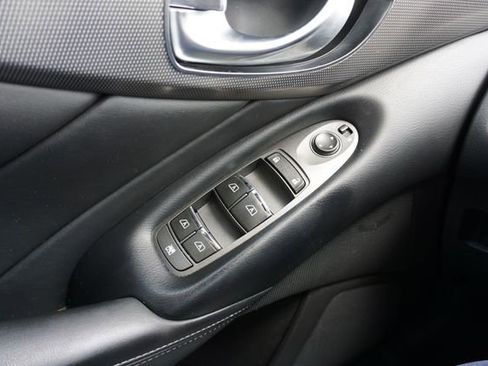 Used 2019 INFINITI Q50 Signature Edition AWD/4WD image 32