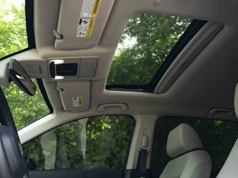 Certified 2025 Honda CR-V EX-L image 34