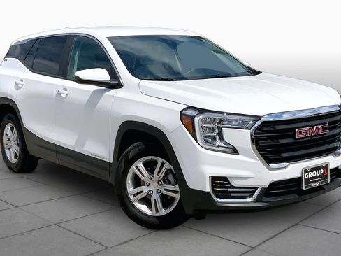 Used 2024 GMC Terrain SLE FWD image 3