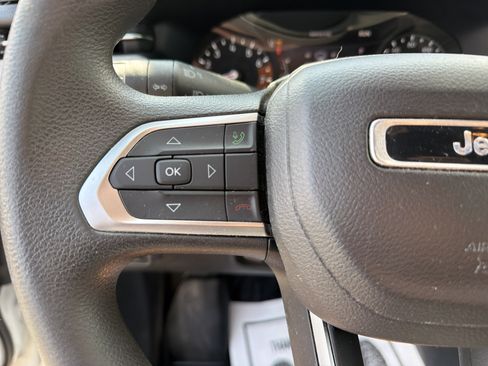 Used 2024 Jeep Compass Sport AWD/4WD image 18