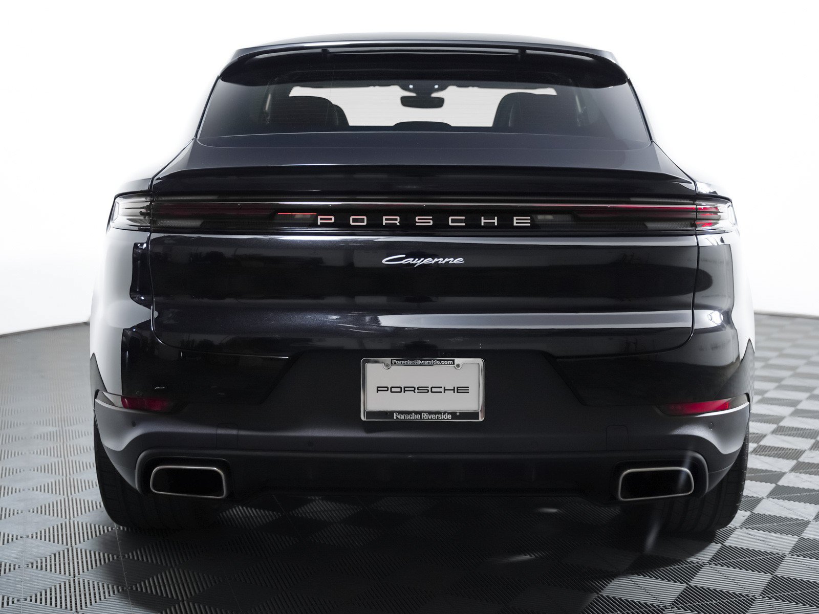 Certified 2024 Porsche Cayenne Coupe AWD/4WD image 14