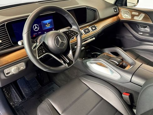Used 2024 Mercedes-Benz GLE 350 4MATIC image 9