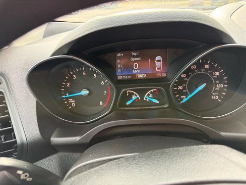 Used 2019 Ford Escape SE image 14