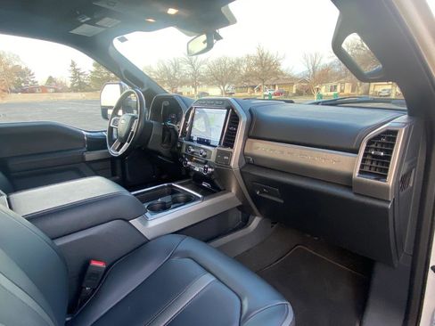 Used 2022 Ford F350 Platinum image 24