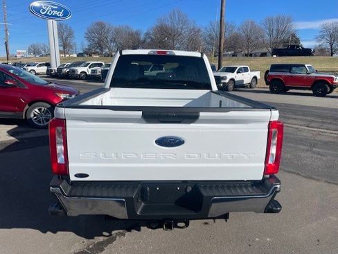 Used 2024 Ford F250 XLT w/ FX4 Off-Road Package image 3