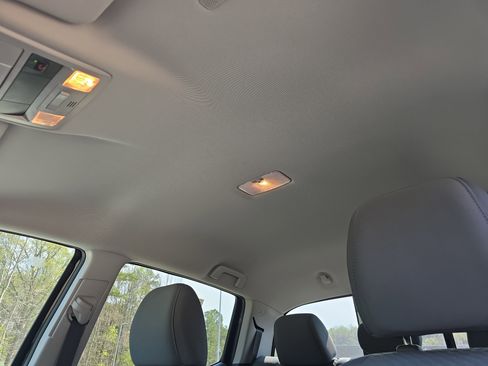 Used 2023 Toyota Tacoma SR image 32