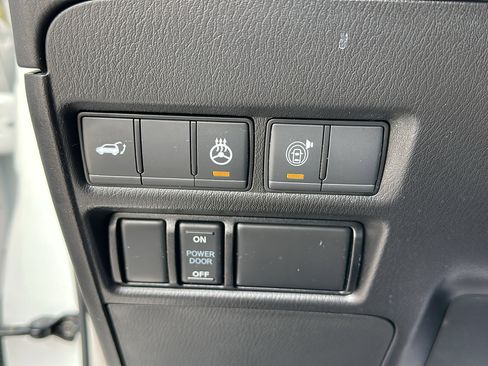 Used 2023 INFINITI QX80 Premium Select w/ Cargo Package image 16