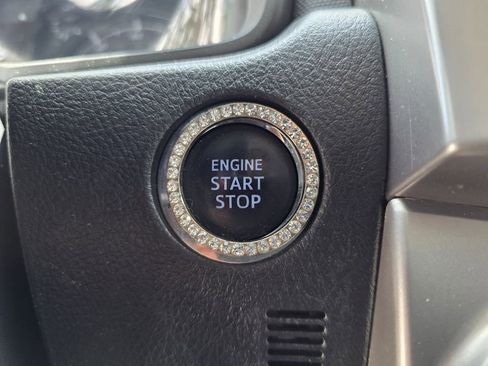 Used 2021 Toyota 4Runner SR5 AWD/4WD image 21