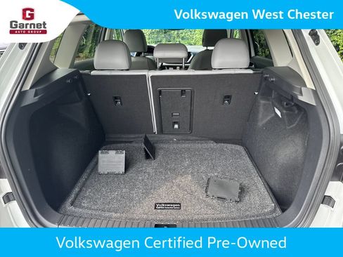 Used 2024 Volkswagen Taos SE w/ Panoramic Sunroof Package AWD/4WD image 14