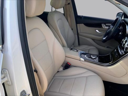 Used 2019 Mercedes-Benz GLC 300 image 9