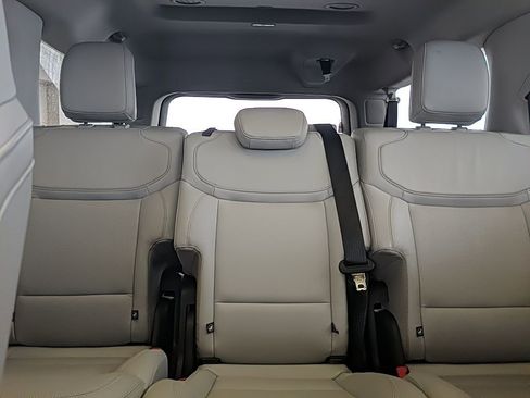 Used 2025 Ford Expedition Max Platinum image 36