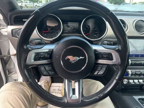 Used 2022 Ford Mustang Premium image 39