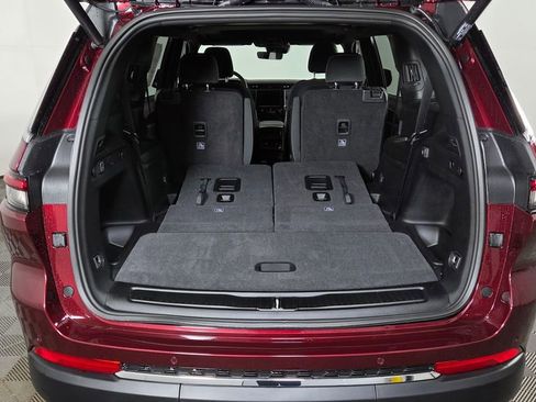 New 2026 Jeep Grand Cherokee L Laredo image 10