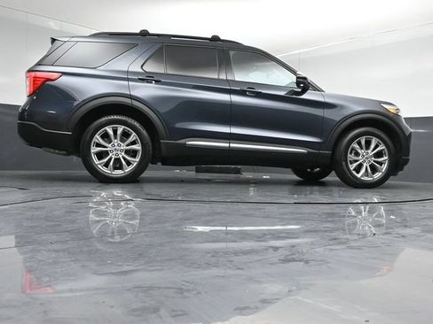 Certified 2024 Ford Explorer XLT w/ Equipment Group 202A AWD/4WD image 43