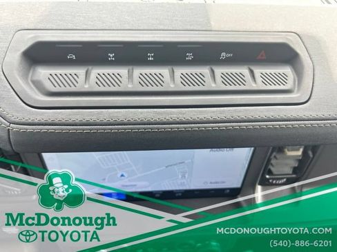 Used 2025 Ford Bronco Badlands AWD/4WD image 14