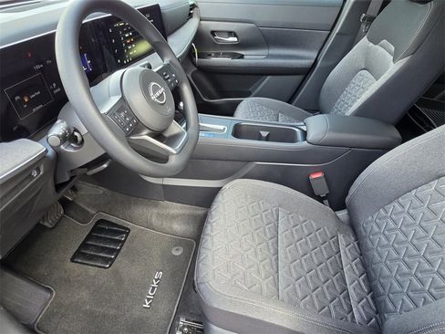 New 2026 Nissan Kicks SV image 7