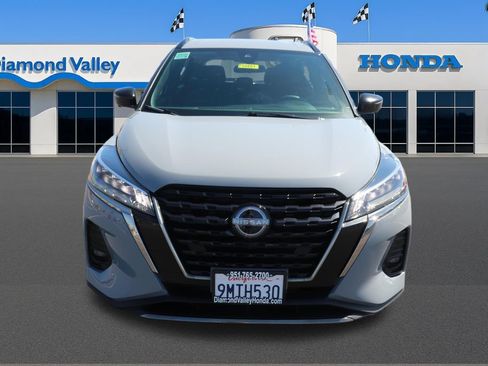 Used 2024 Nissan Kicks SR FWD image 2