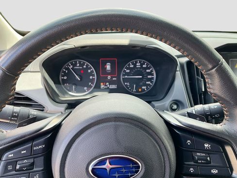 Used 2024 Subaru Crosstrek 2.5i Limited w/ Crosstrek Mirror Package AWD/4WD image 12