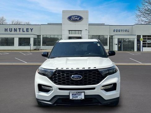 Used 2023 Ford Explorer ST-Line w/ Class IV Trailer Tow Package AWD/4WD image 2