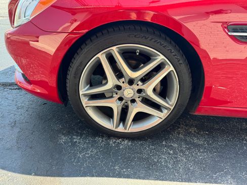 Used 2014 Mercedes-Benz SLK 250 image 34