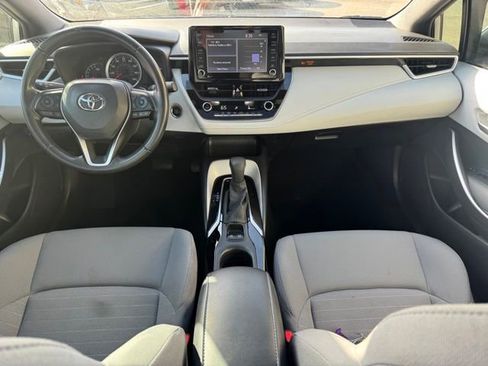 Used 2022 Toyota Corolla SE w/ SE Premium Package image 16