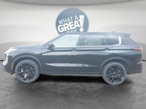 New 2026 Mitsubishi Outlander LE AWD/4WD image 7