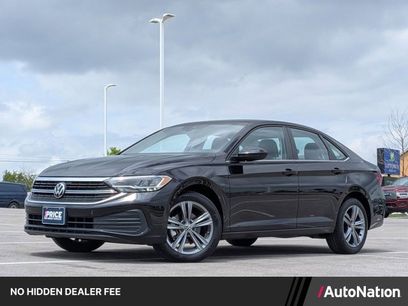 Used 2023 Volkswagen Jetta SE w/ Panoramic Sunroof Package