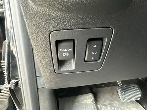 Used 2018 Ford F150 Platinum w/ Max Trailer Tow Package AWD/4WD image 13