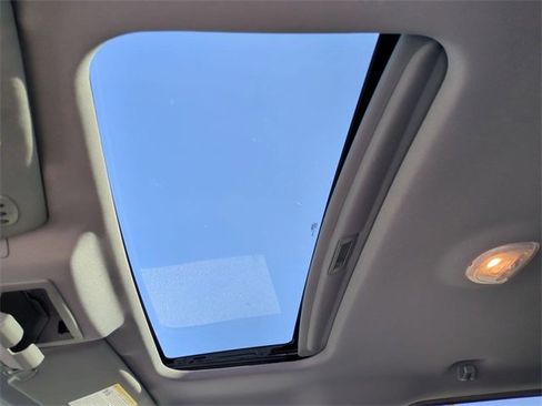 Used 2014 Ford F150 Lariat w/ Lariat Chrome Package image 20