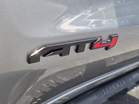 Used 2023 GMC Sierra 1500 AT4 w/ AT4 Premium Package AWD/4WD image 6