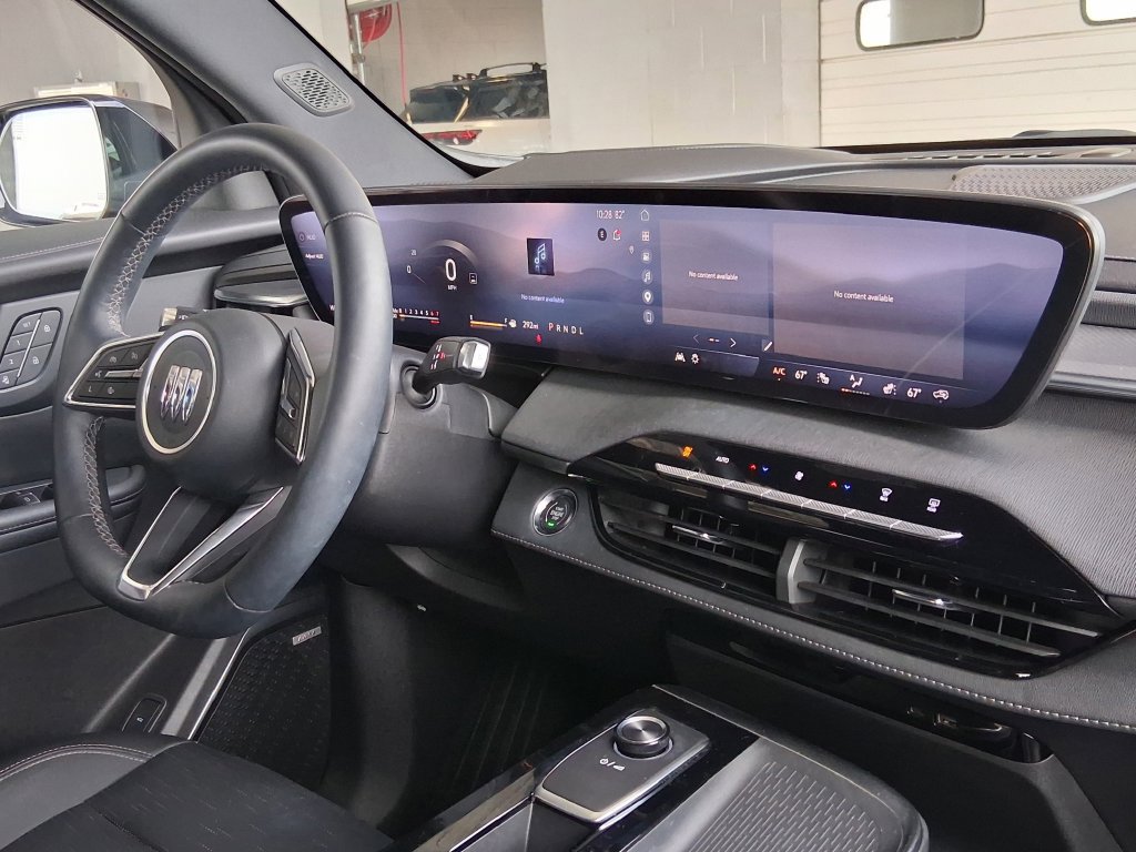 Used 2025 Buick Enclave Sport Touring w/ Power Package FWD image 15
