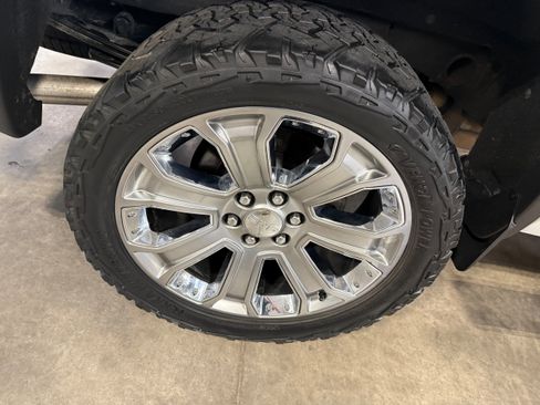 Used 2018 GMC Sierra 1500 Denali w/ Denali Ultimate Package AWD/4WD image 20