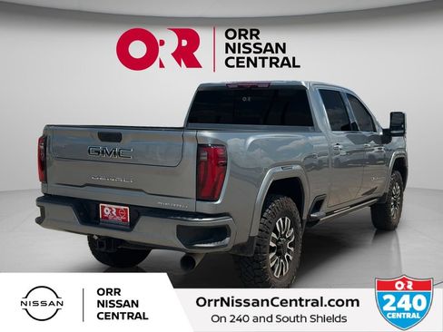 Used 2025 GMC Sierra 2500 Denali Ultimate AWD/4WD image 5