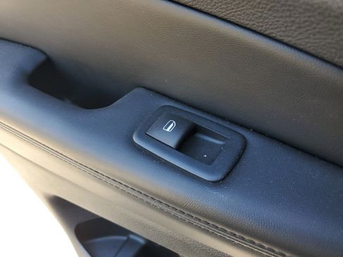 Used 2022 Jeep Grand Cherokee Laredo X RWD image 14
