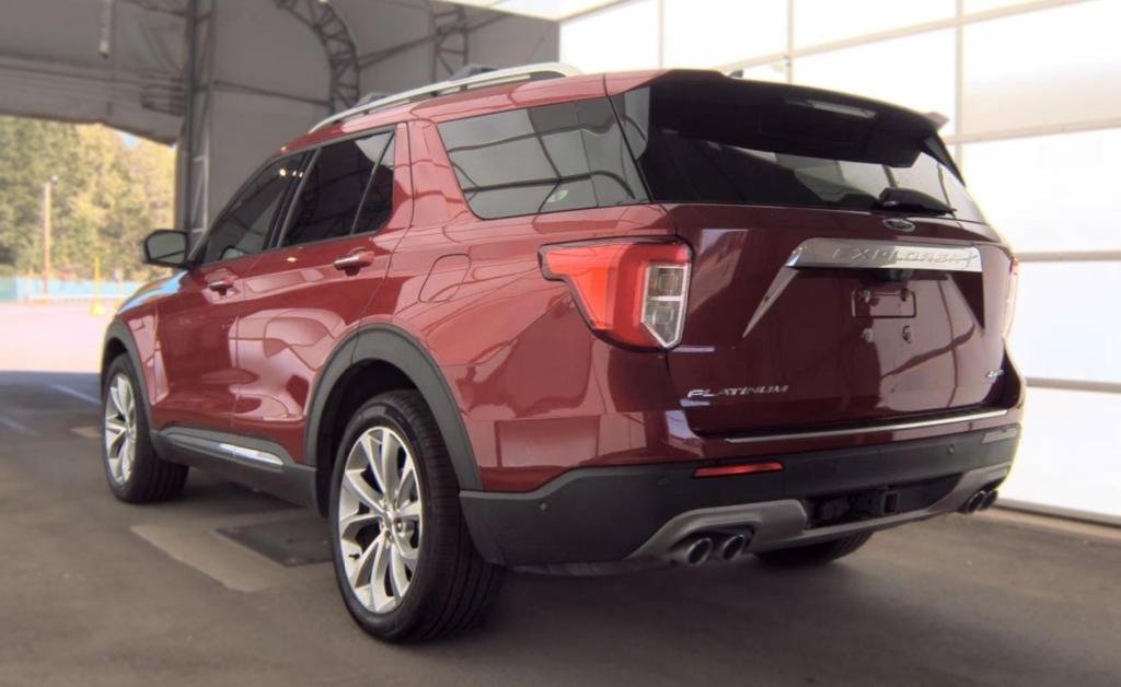 Used 2021 Ford Explorer Platinum w/ Equipment Group 601A AWD/4WD image 5