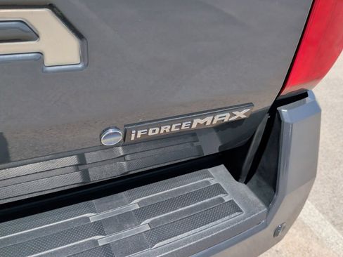 Used 2025 Toyota Tacoma Limited AWD/4WD image 40