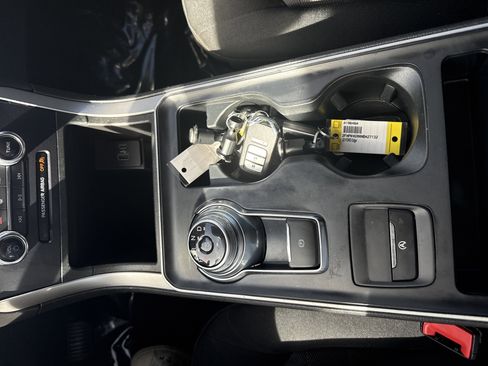 Used 2022 Ford Edge SE w/ Black Appearance Package image 27