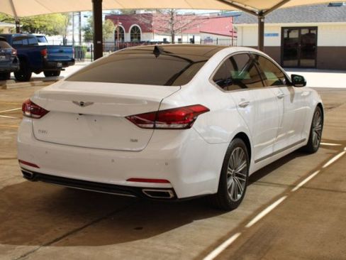 Used 2018 Genesis G80 3.8 w/ Option Group 02 image 10