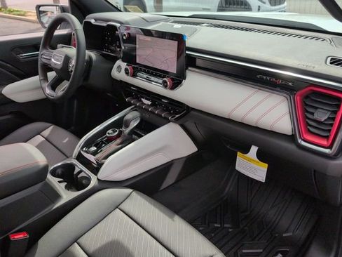 New 2026 GMC Canyon AT4X w/ AT4X AEV Edition AWD/4WD image 30