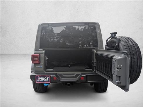 Used 2023 Jeep Wrangler Sahara image 22