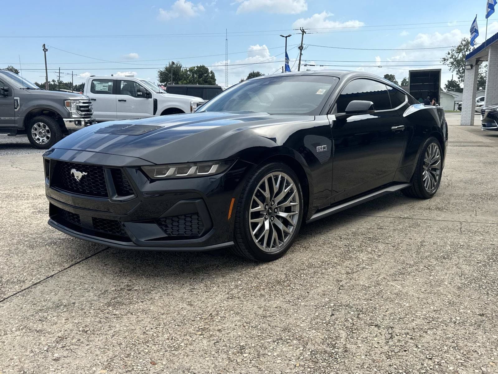 Used 2025 Ford Mustang GT Premium RWD image 3